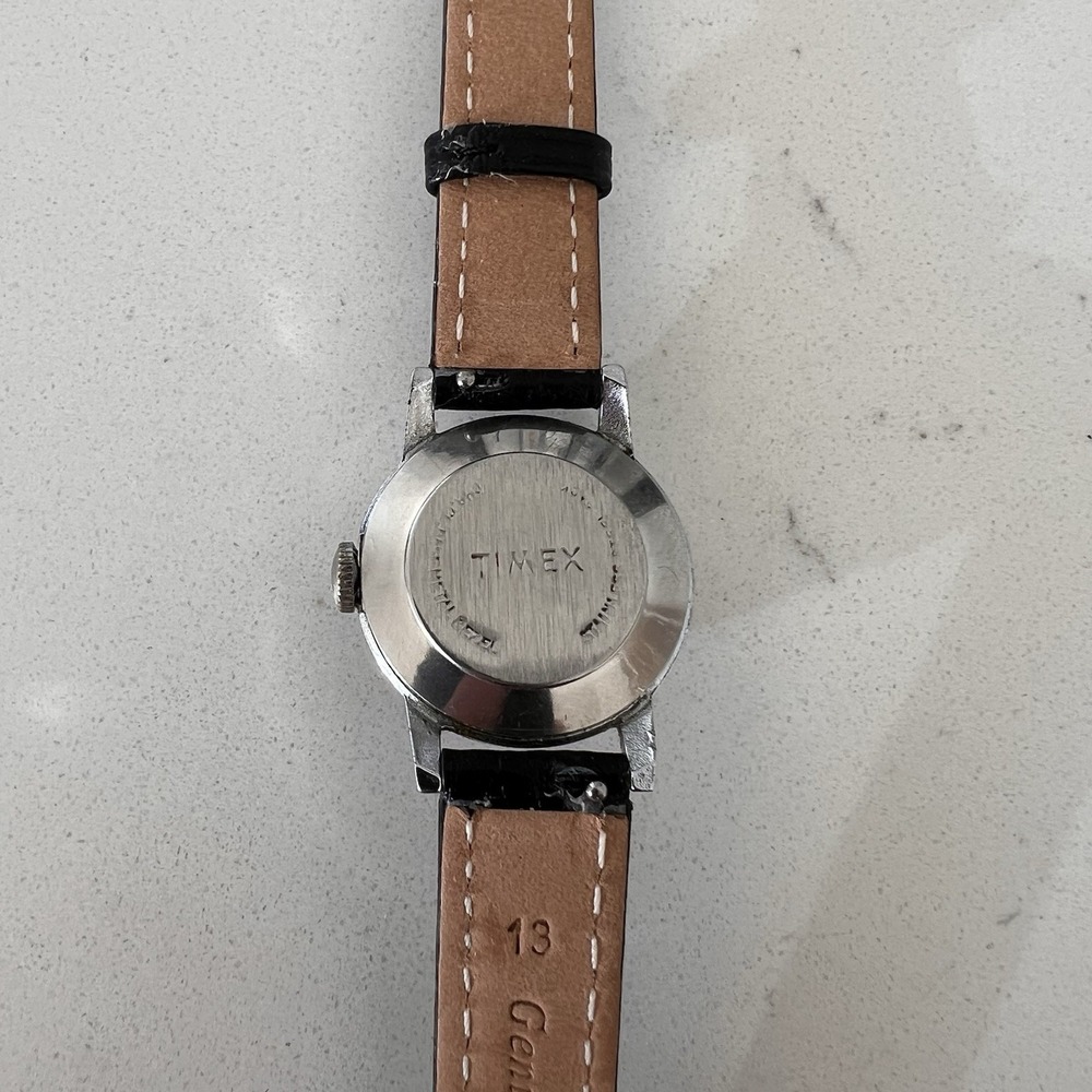 Vintage 70's Timex Ladies Mercury Red Dial Manual Wind Mechanical Watch - Picture 2 of 3